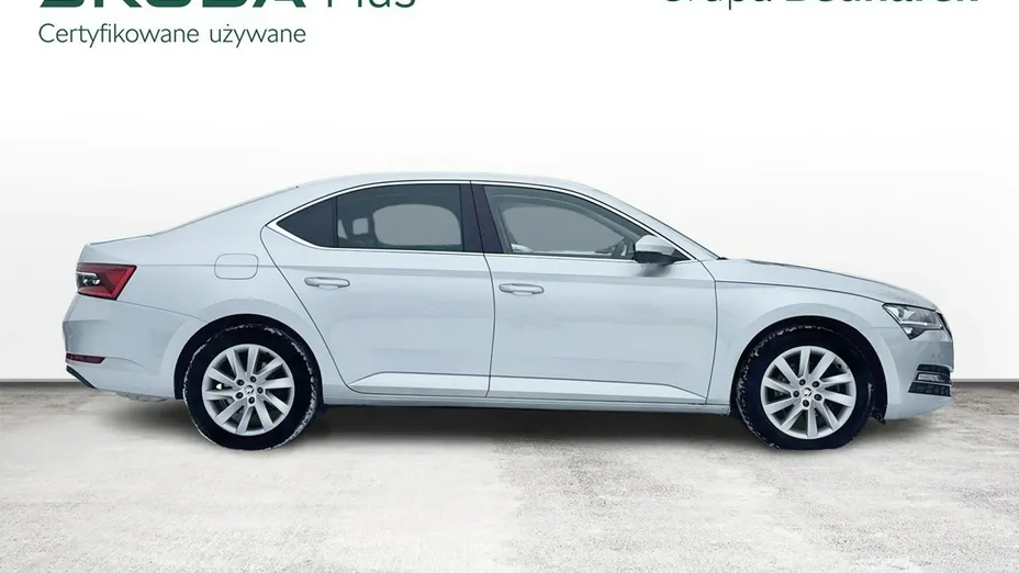 SKODA Superb -