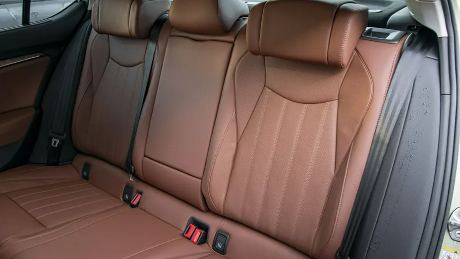 SKODA Superb -
