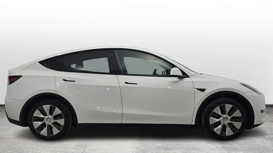 TESLA Model Y -