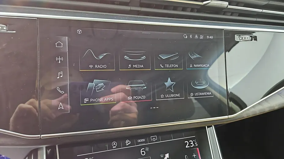 AUDI Q7 -