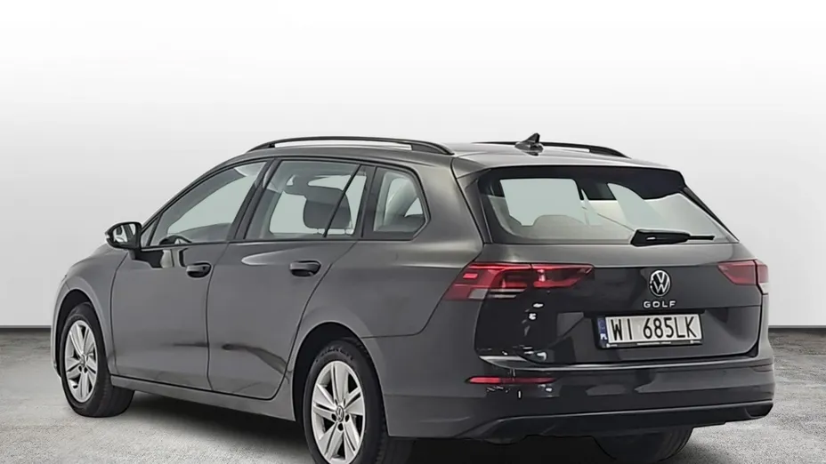 VOLKSWAGEN Golf -