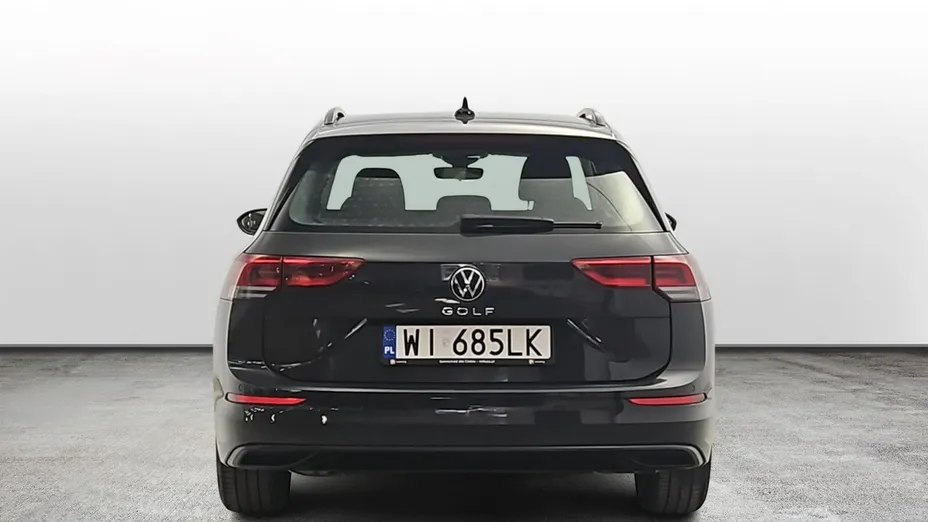 VOLKSWAGEN Golf -
