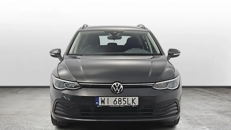 VOLKSWAGEN Golf -