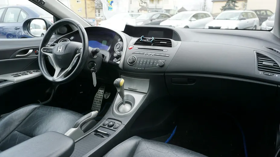 HONDA Civic -