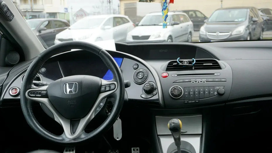 HONDA Civic -