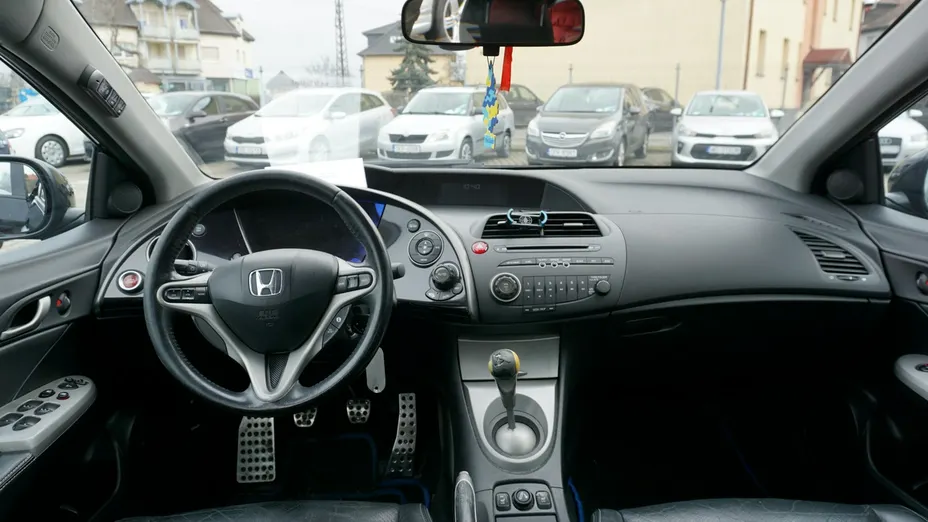 HONDA Civic -
