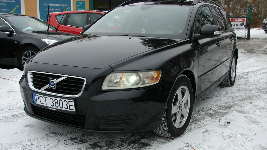 VOLVO V50 -