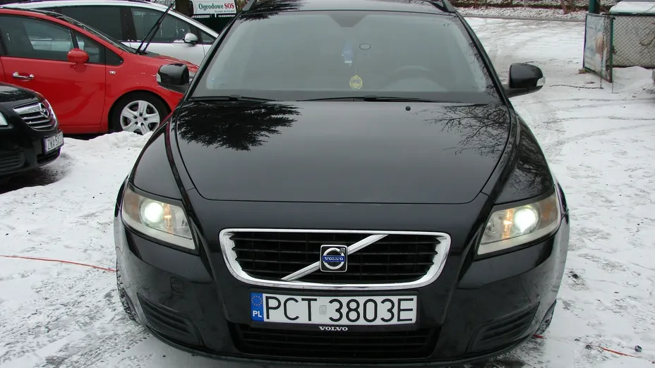 VOLVO V50 -