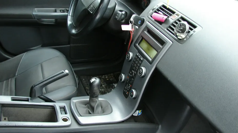 VOLVO V50 -
