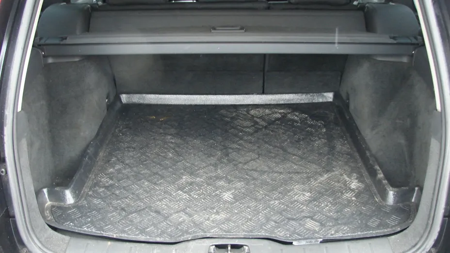 VOLVO V50 -