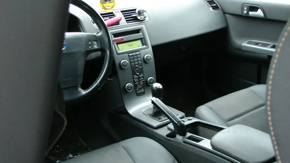 VOLVO V50 -