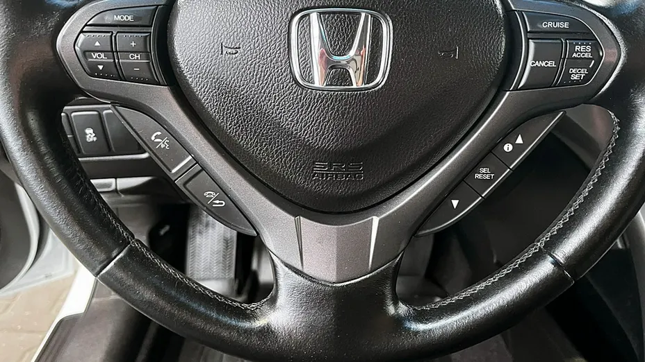 HONDA Accord -