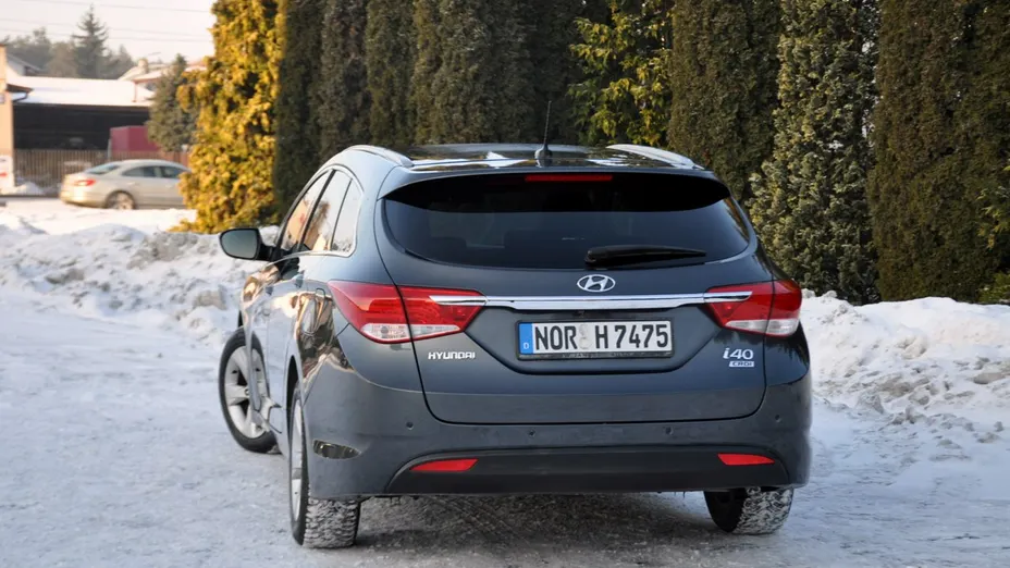 HYUNDAI i40 -