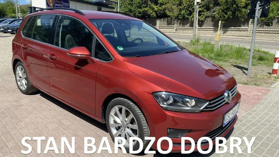 VOLKSWAGEN Golf Sportsvan -