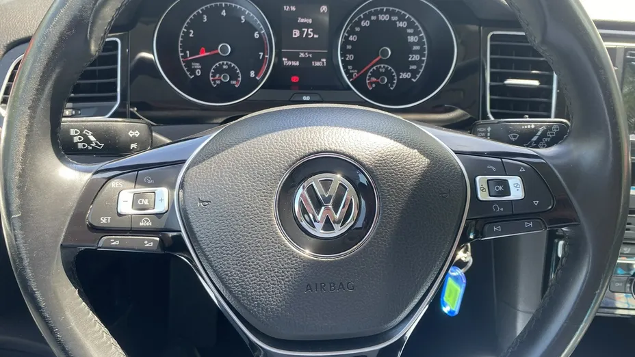 VOLKSWAGEN Golf Sportsvan -