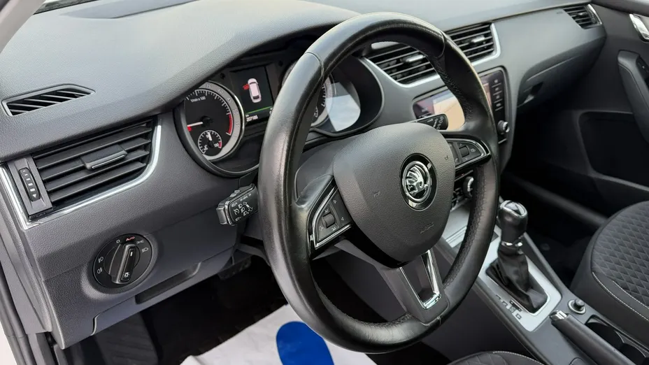 SKODA Octavia -