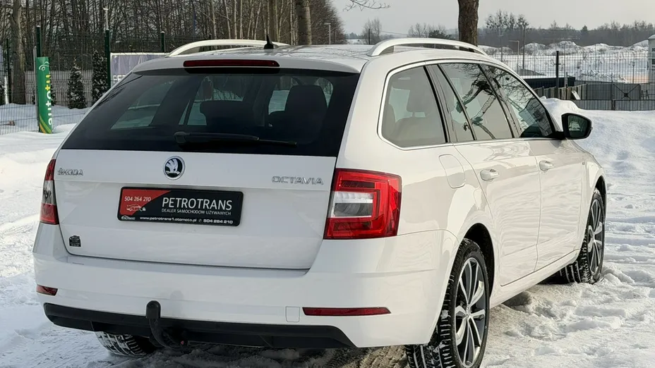 SKODA Octavia -