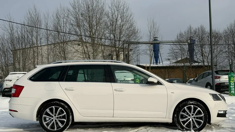 SKODA Octavia -