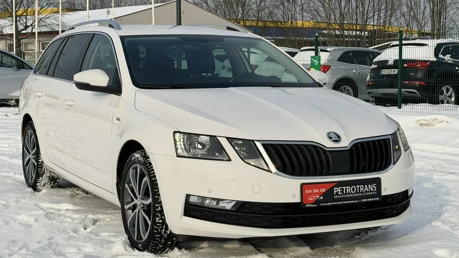SKODA Octavia -
