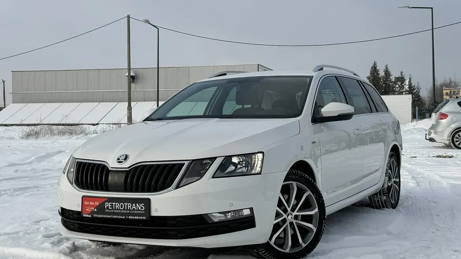 SKODA Octavia -