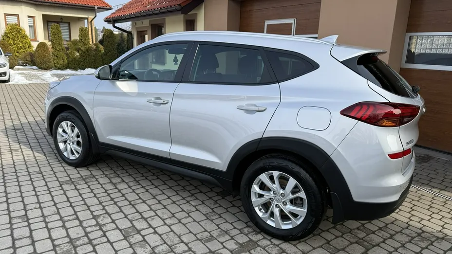 HYUNDAI Tucson -