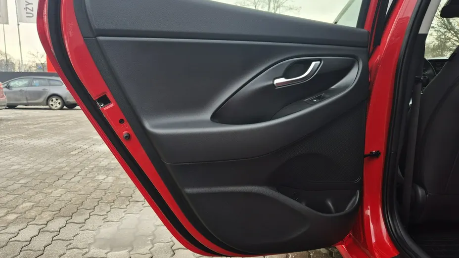 HYUNDAI i30 -
