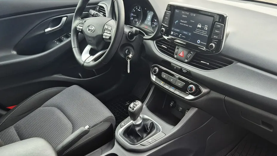 HYUNDAI i30 -