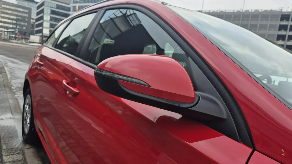 HYUNDAI i30 -