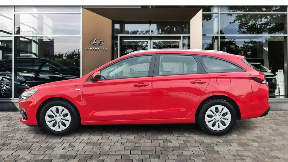 HYUNDAI i30 -