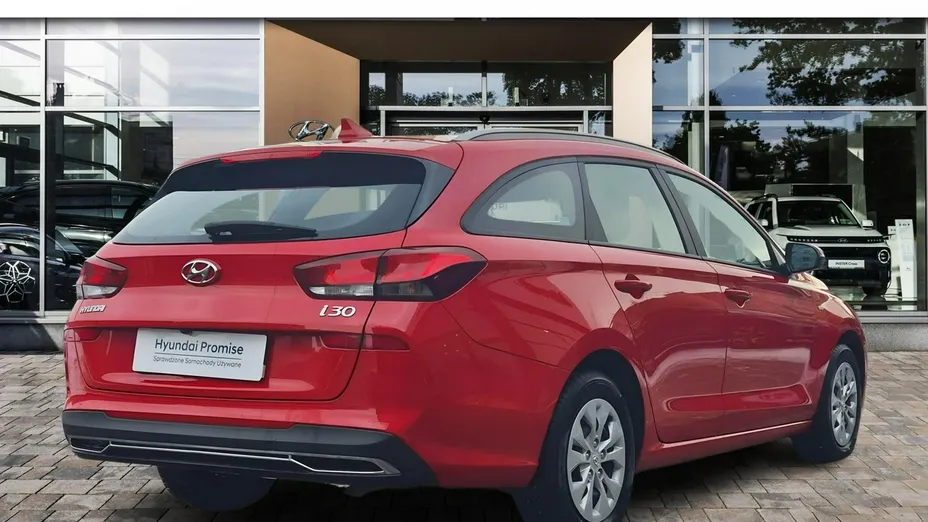 HYUNDAI i30 -