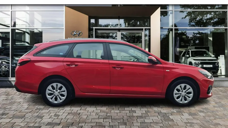 HYUNDAI i30 -