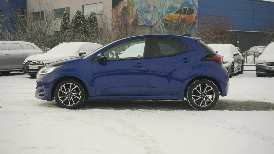 TOYOTA Yaris -