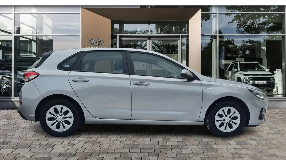 HYUNDAI i30 -