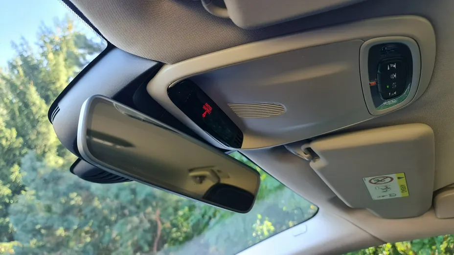 VOLVO V40 -