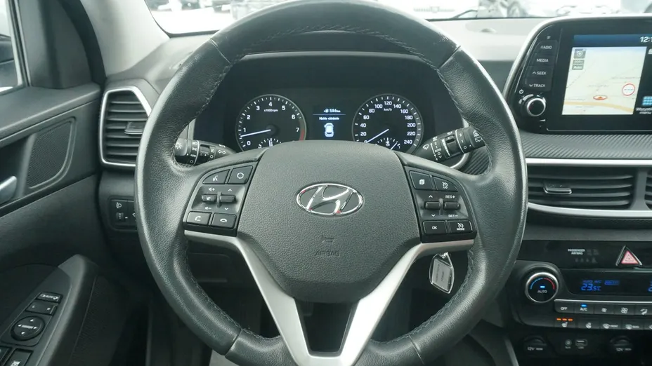 HYUNDAI Tucson -