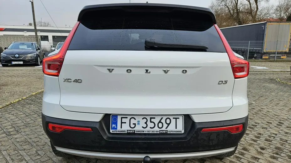 VOLVO XC40 -