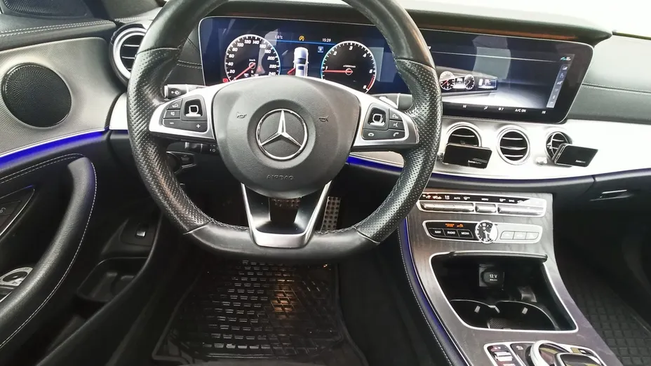 MERCEDES-BENZ E Klasa -