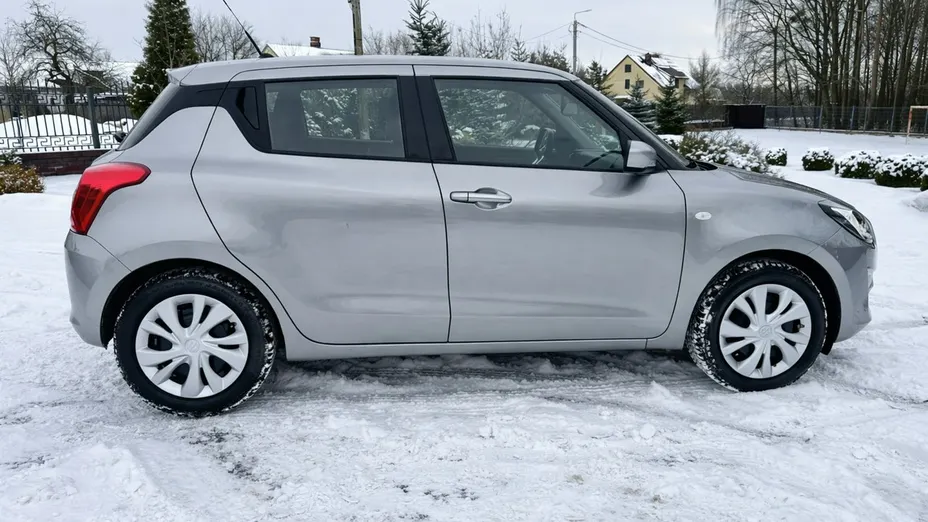 SUZUKI Swift -