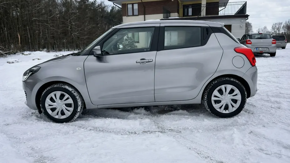 SUZUKI Swift -