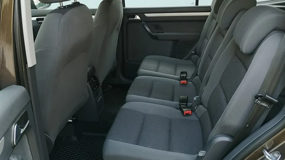 VOLKSWAGEN Touran -