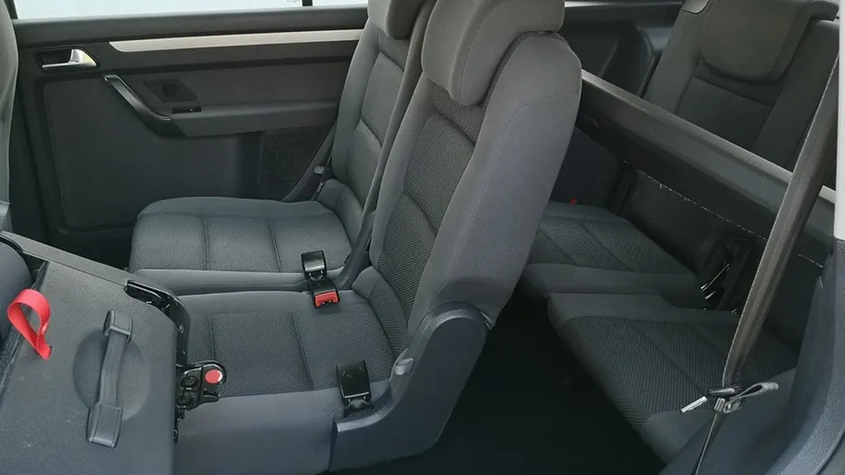 VOLKSWAGEN Touran -