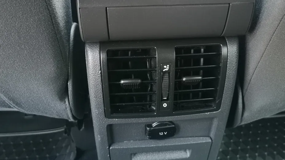 VOLKSWAGEN Touran -