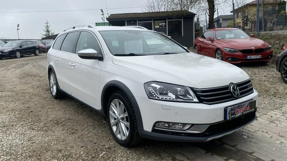 VOLKSWAGEN Passat -