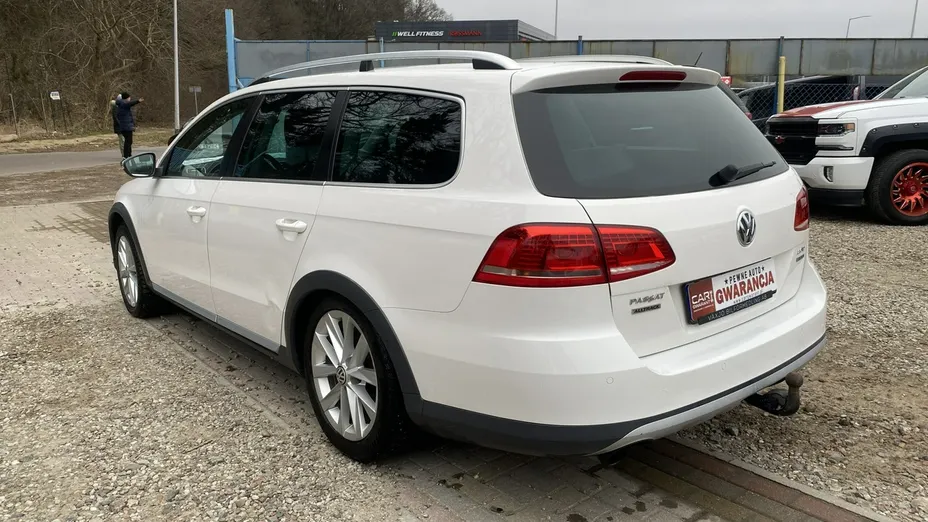 VOLKSWAGEN Passat -