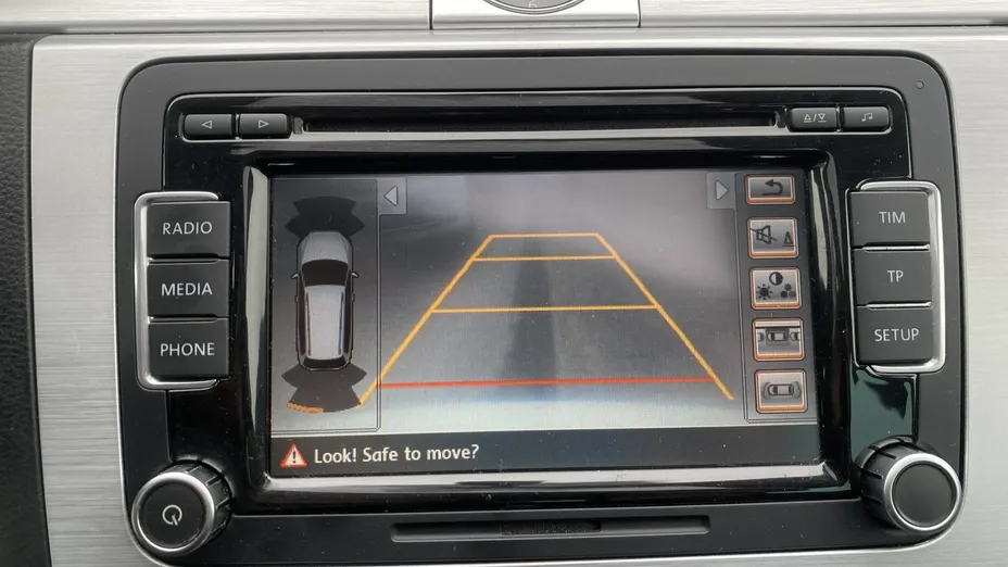 VOLKSWAGEN Passat -