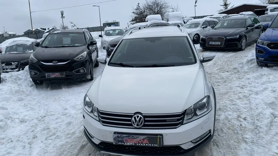 VOLKSWAGEN Passat -