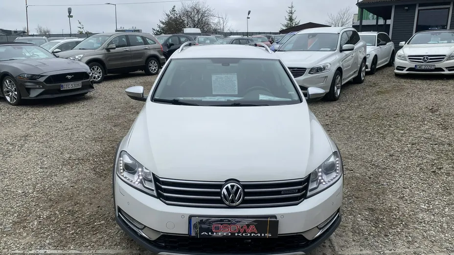 VOLKSWAGEN Passat -