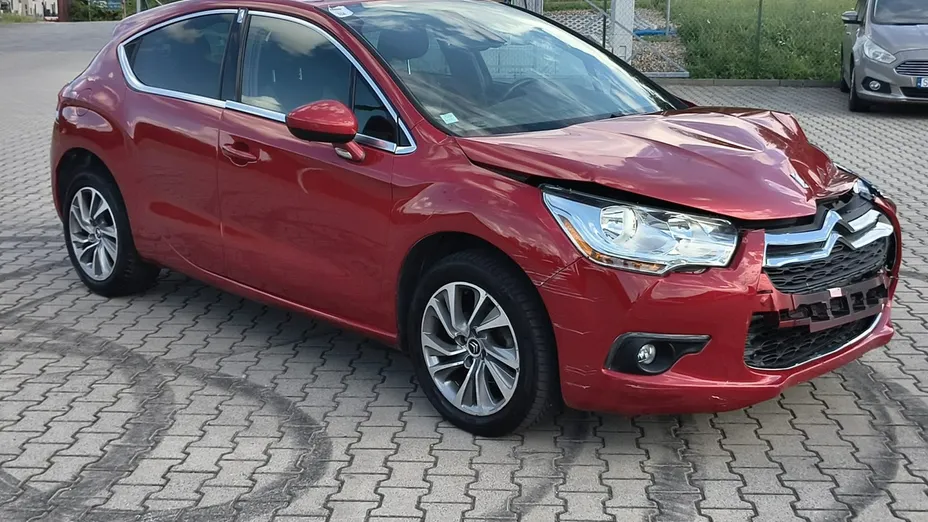 CITROEN DS4 -