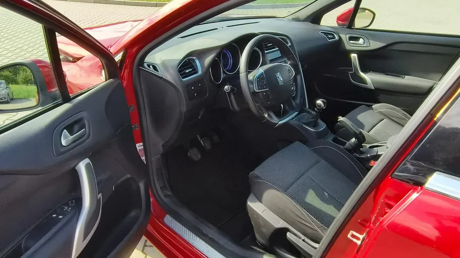 CITROEN DS4 -