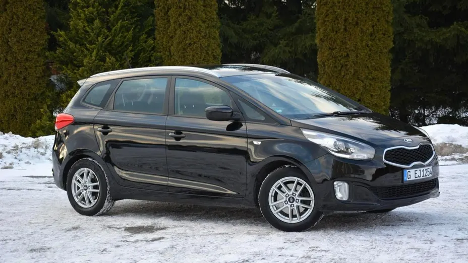KIA Carens -